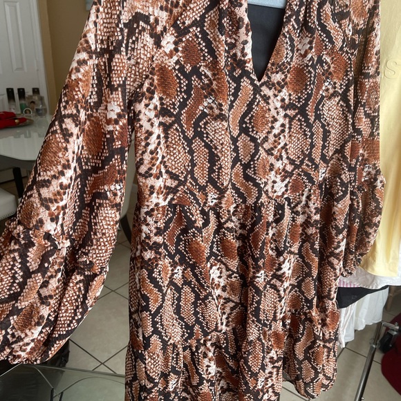 Express Brown and Black Snake Print Long Sleeve Dress - Picture 7 of 11
